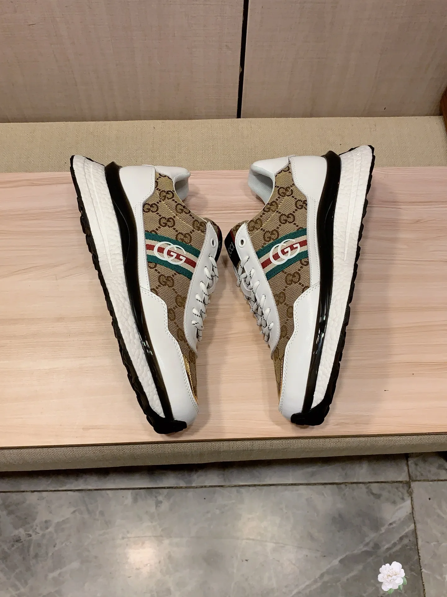 Men's men's shoes💰460💰💰🎩🎩[Lightning][Lightning] "GUCCI*" The latest and most popular casual shoes, top brands [Seduce] luxury~purchase, top~quality. [Strong] The upper is made of imported breathable cowhide with fabric material ➕ Breathable sheepskin feet (•) and fine workmanship. The original stylish and stylish soft rubber wear-resistant and non-slip outsole is light and comfortable on the feet. The real thing looks better when photographed in person. Code 004: Code: 38-44, 2️⃣colors selected